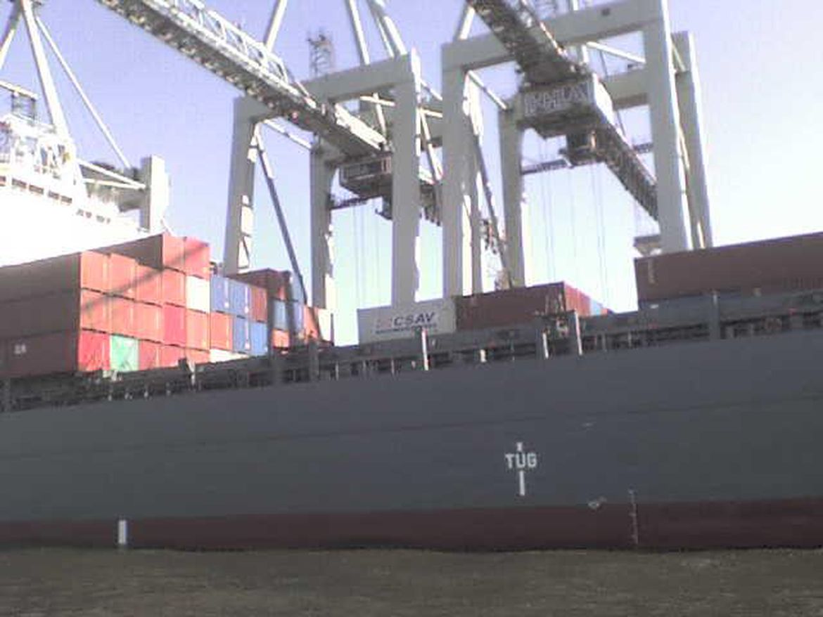 Containerschiff HHLA.JPG